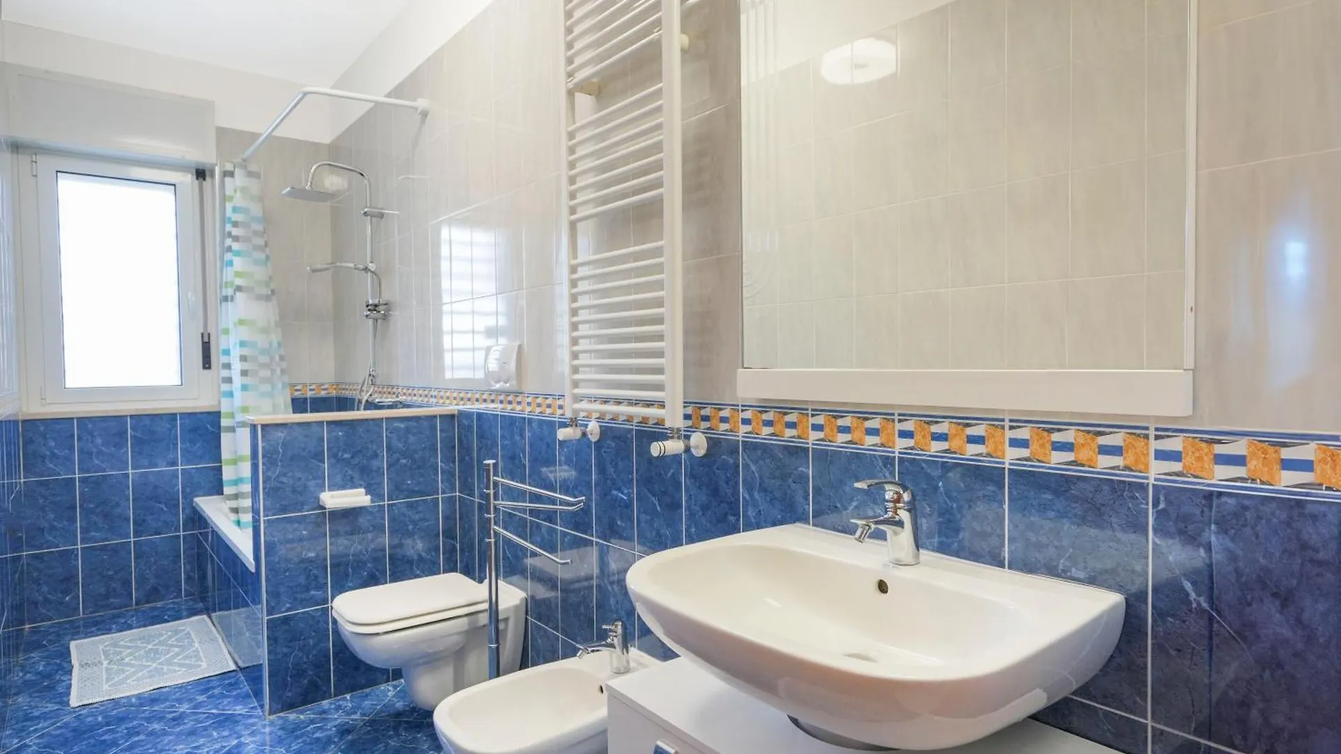Mistral Suite Apartment - Free Private Car Park Bari
